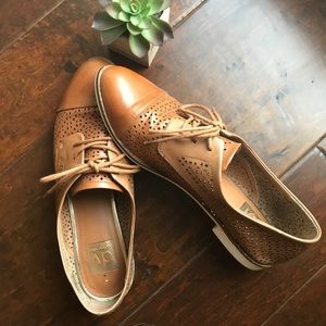 Dolce Vita Saddle Oxford shoe